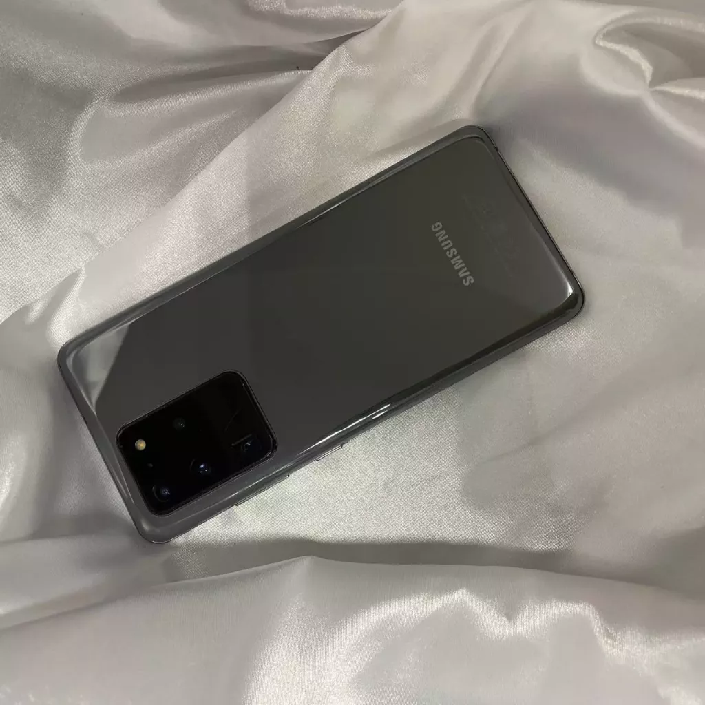 Купить б/у Samsung Galaxy S20 Ultra -0