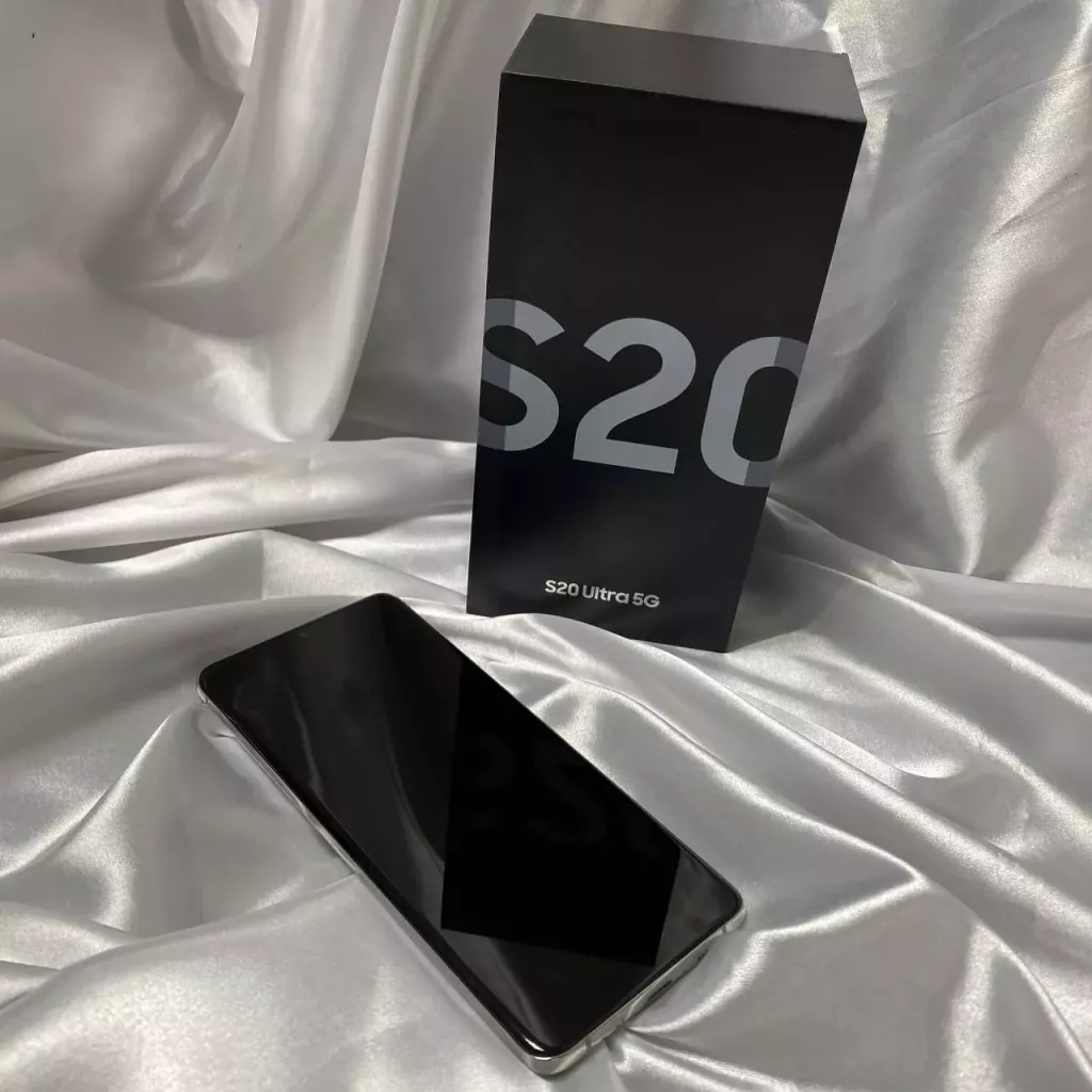 Купить б/у Samsung Galaxy S20 Ultra-0