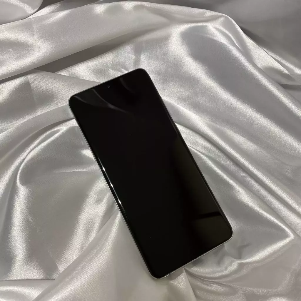 Купить б/у Samsung Galaxy S20 Ultra-2