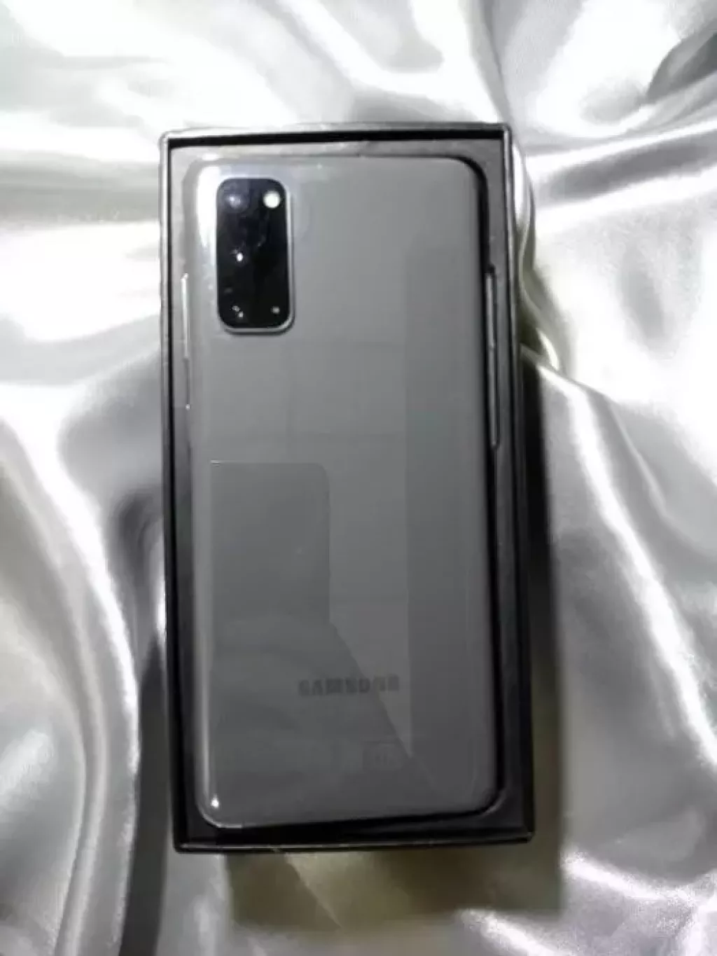 Купить б/у Samsung Galaxy S20,128гб( г.Актау)-0