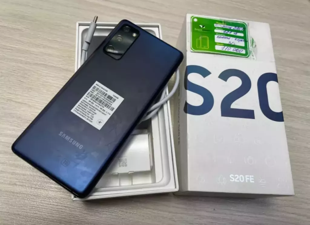 Купить б/у Samsung Galaxy S20FE (Жезказган)-1
