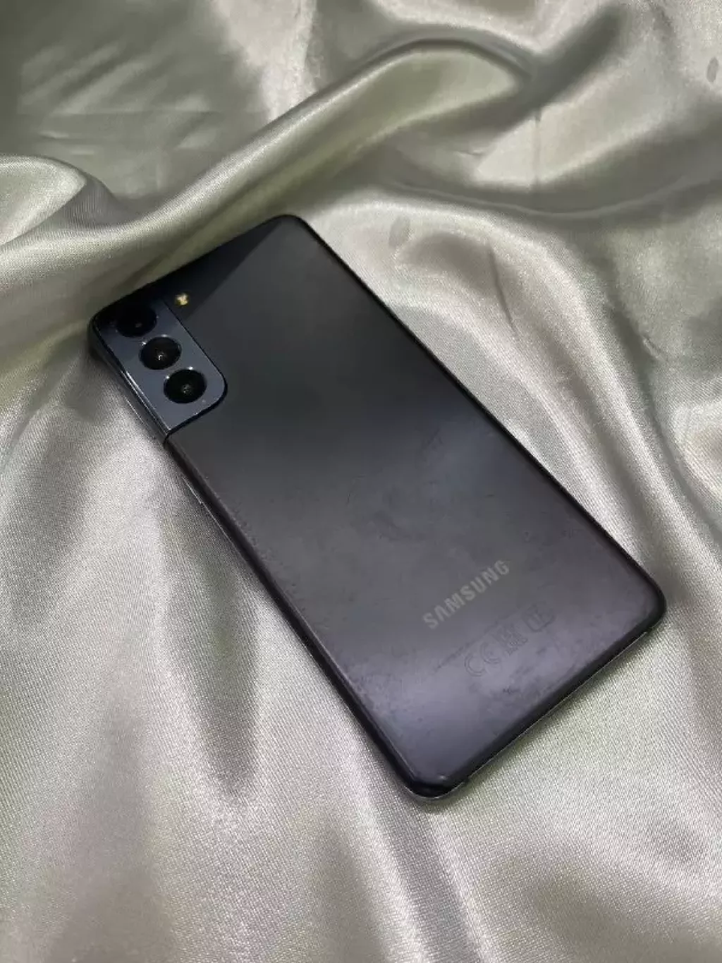 Купить б/у Samsung Galaxy S21 5G-0