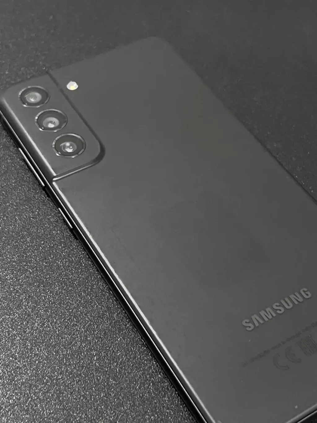 Купить б/у Samsung Galaxy S21 FE-2