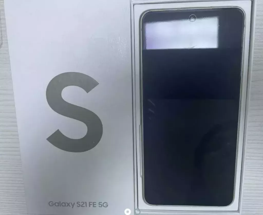 Купить б/у Samsung Galaxy S21 FE ( Жезказган ) 180 000 ₸-1