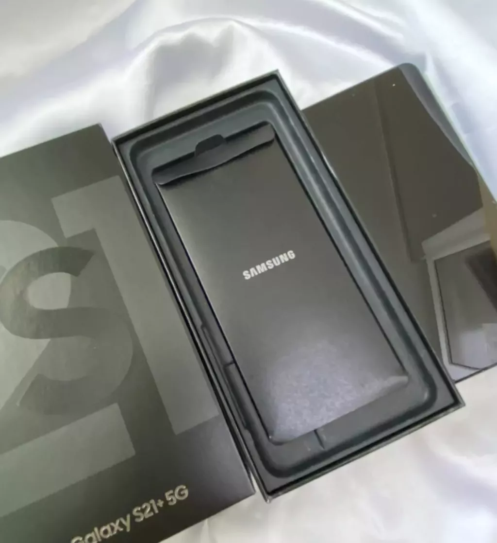 Купить б/у Samsung Galaxy S21 Plus-2