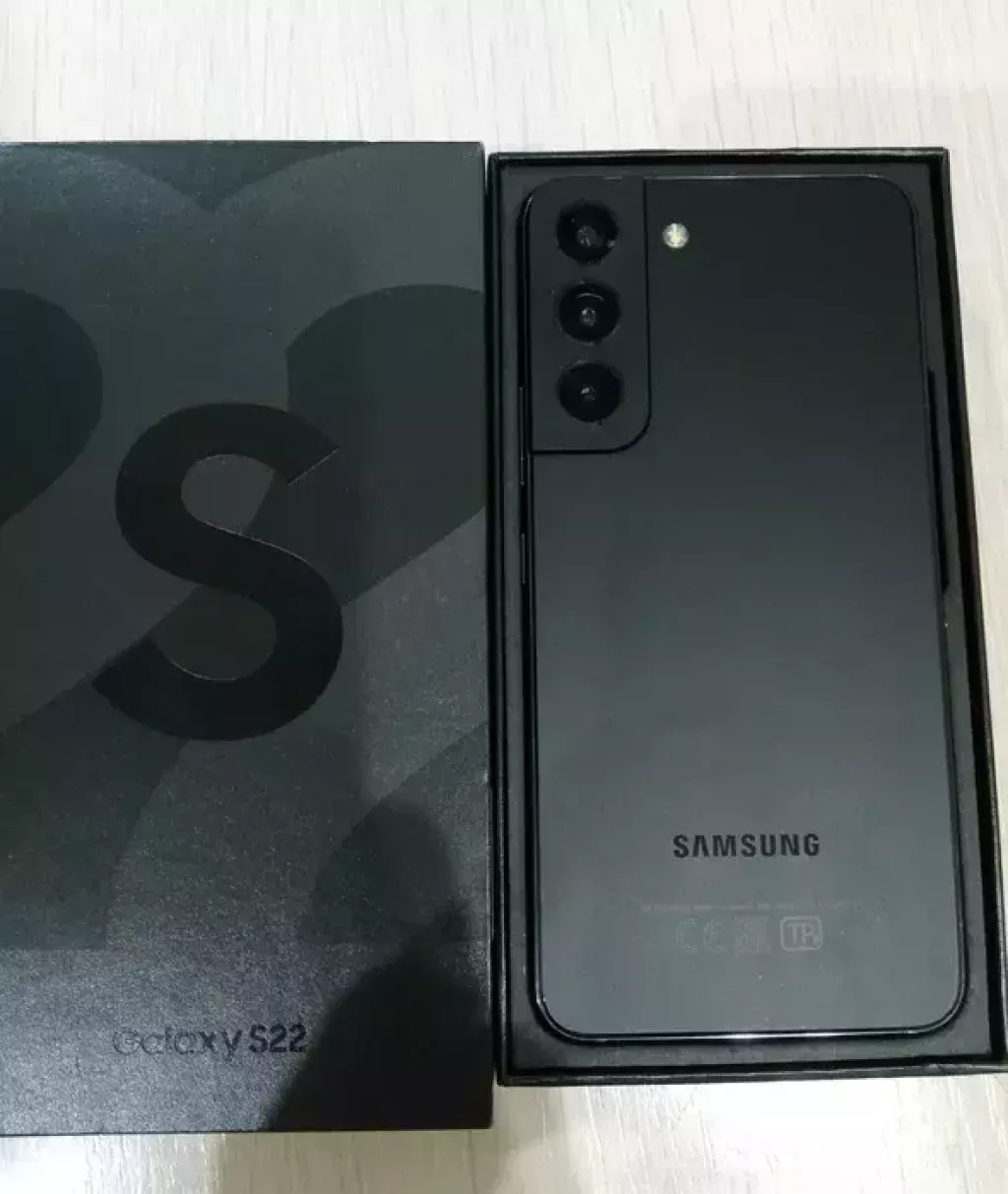 Купить б/у Samsung Galaxy S22,128gb-0