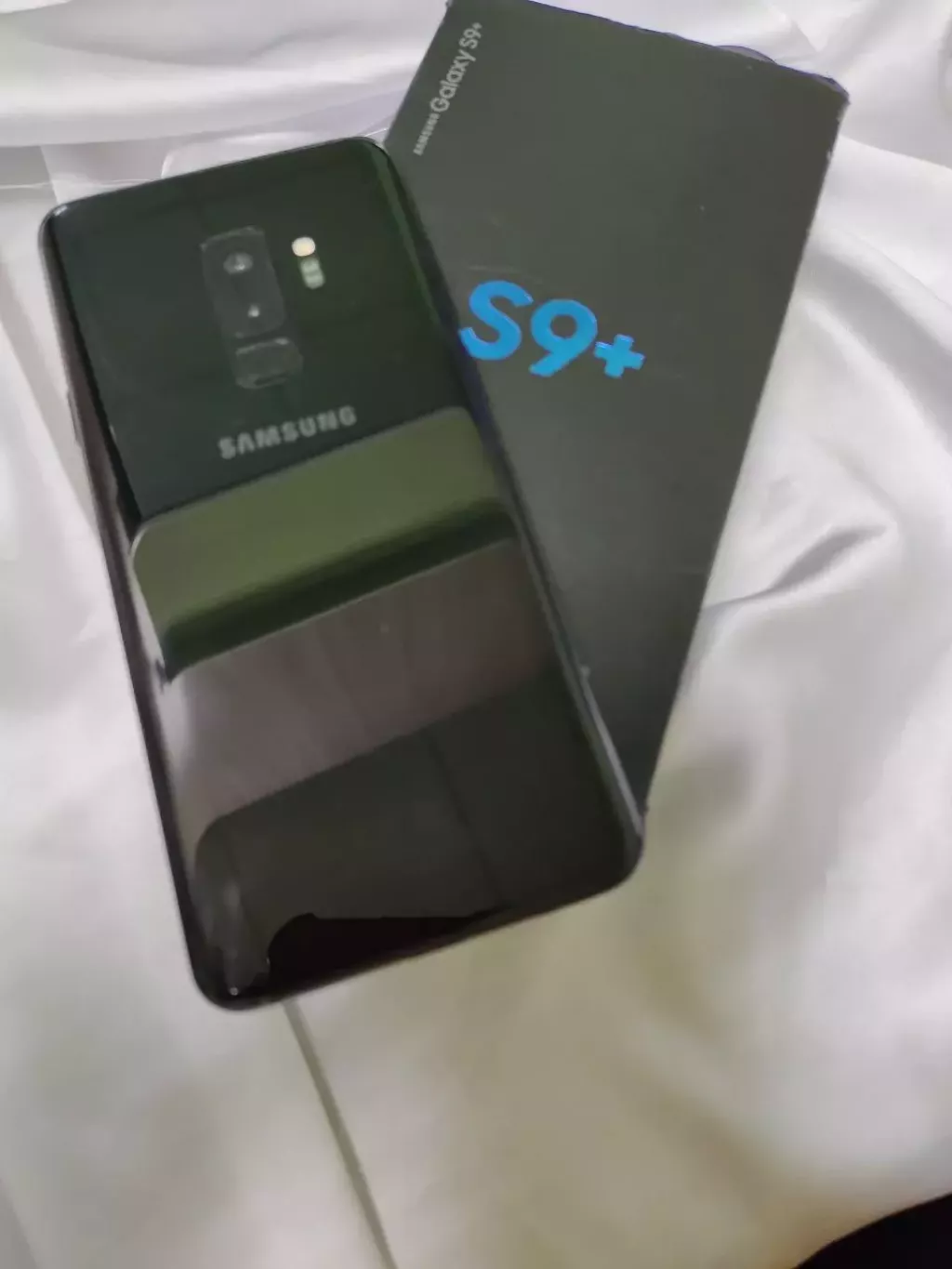 Купить б/у Samsung Galaxy S9 Plus-0