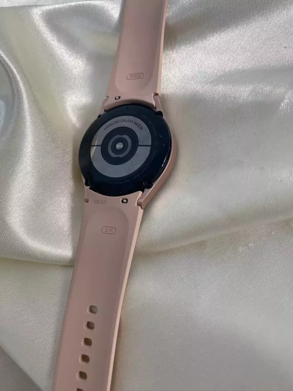 Купить б/у Samsung Galaxy Watch 4 40mm-1