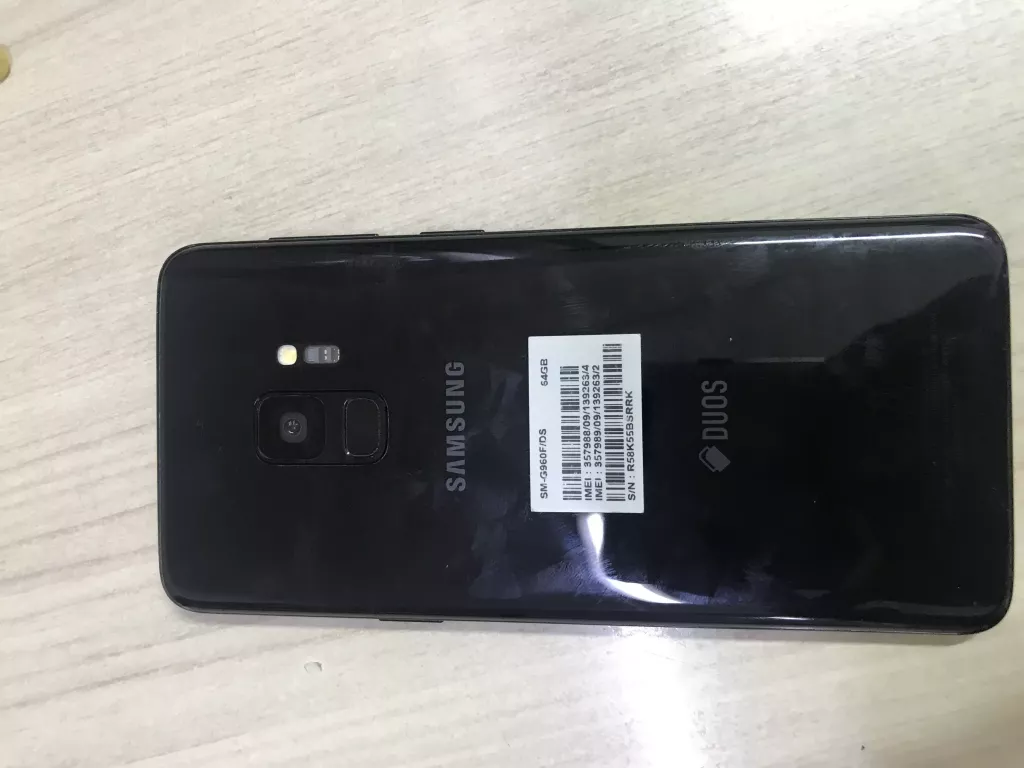 Купить б/у Samsung S9-0