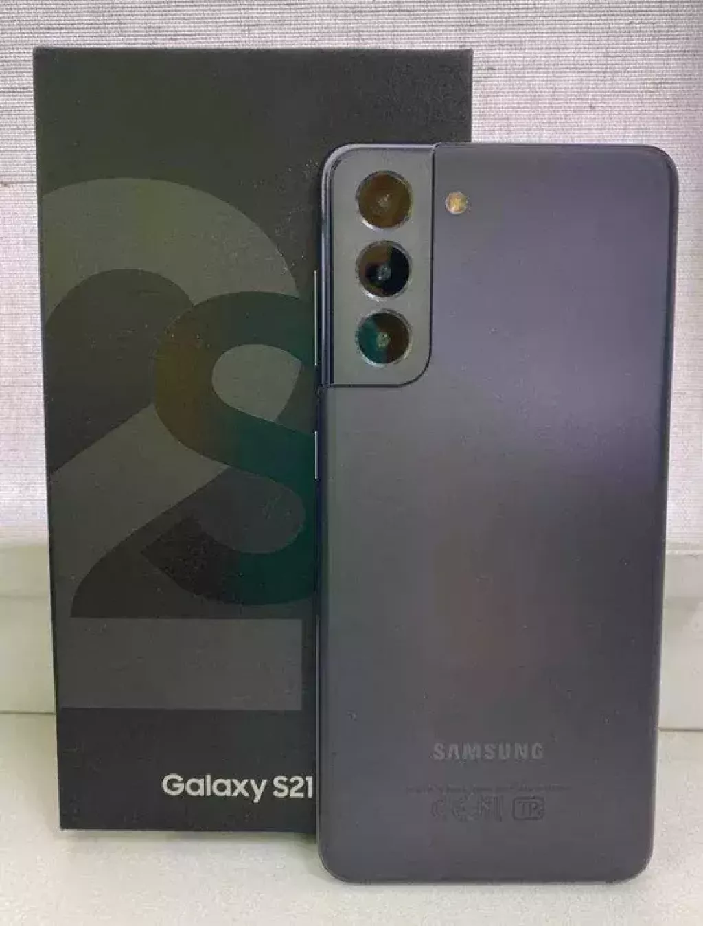 Купить б/у Смартфон Samsung Galaxy S21 , 128 Гб-0