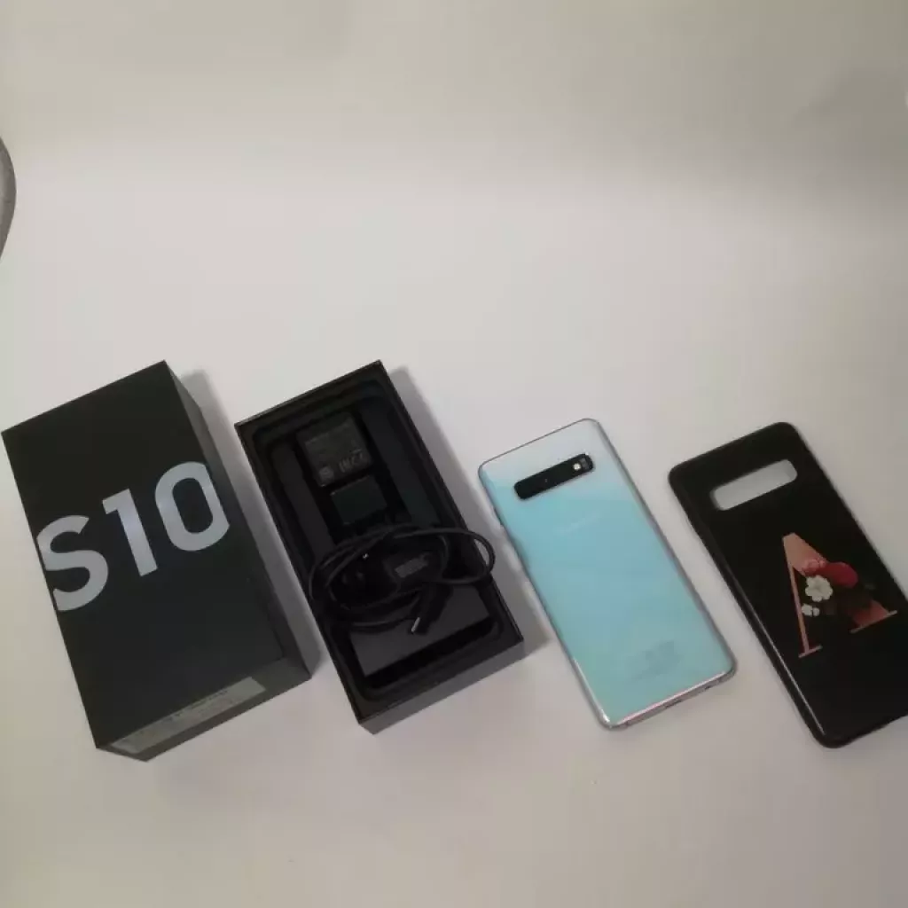 Купить б/у Смартфон Samsung S10-1