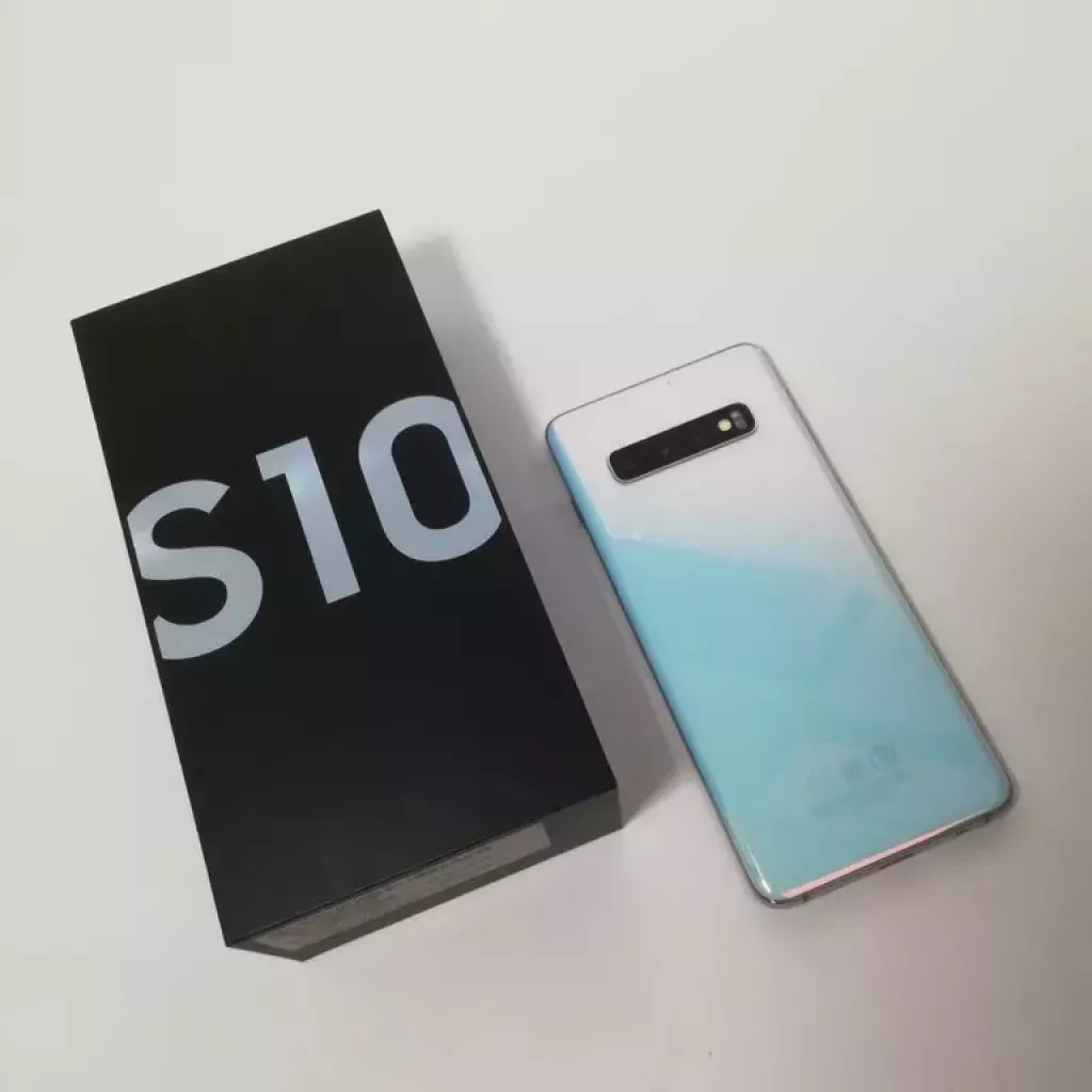 Купить б/у Смартфон Samsung S10-2
