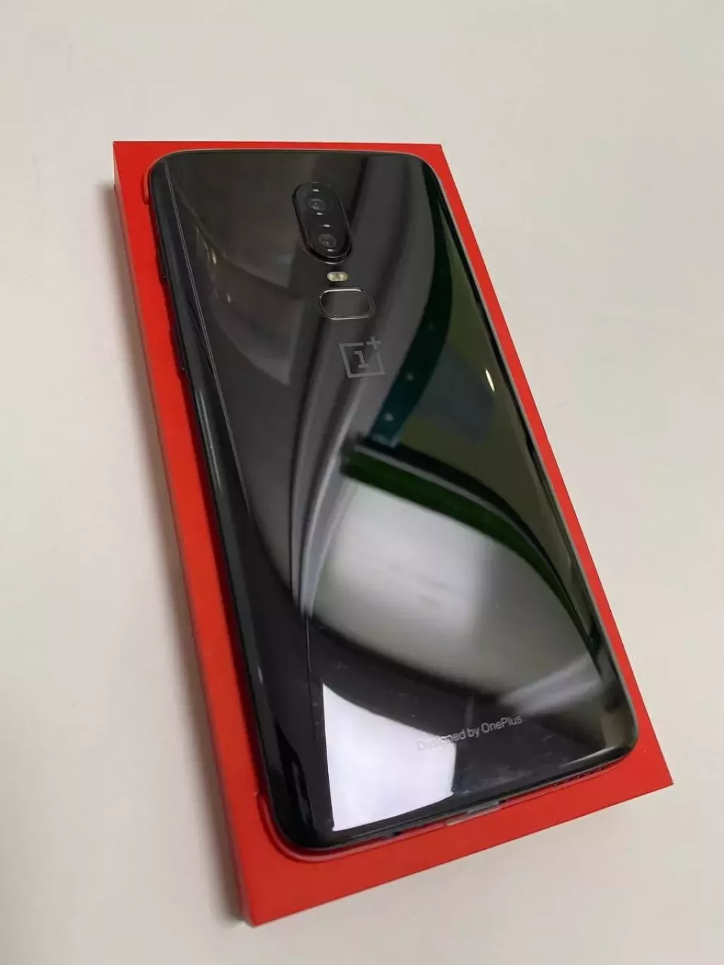Купить б/у Телефон OnePlus 6-0
