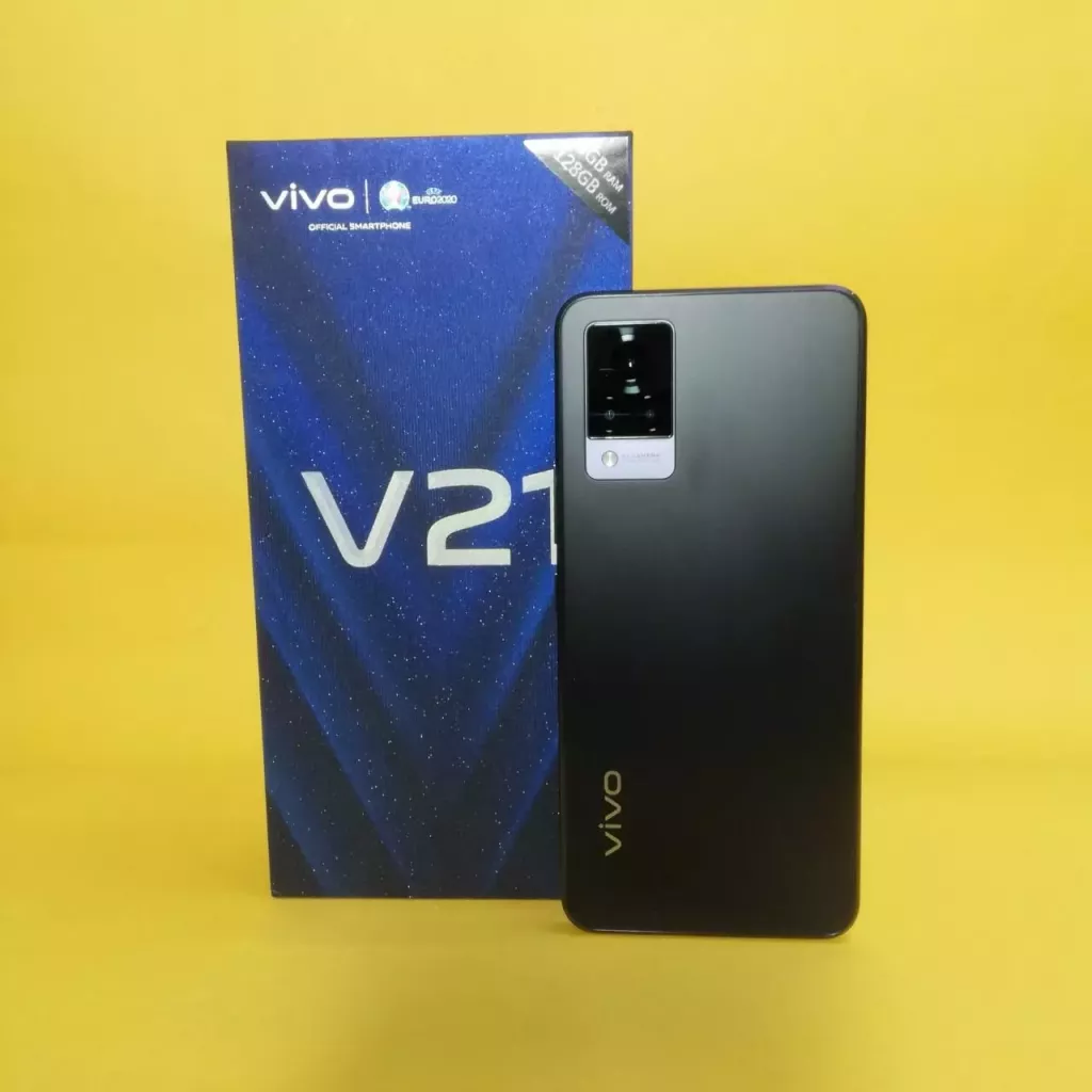 Купить б/у Телефон Vivo V21-0