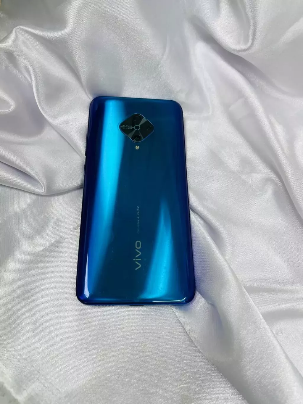 Купить б/у Vivo V17-0