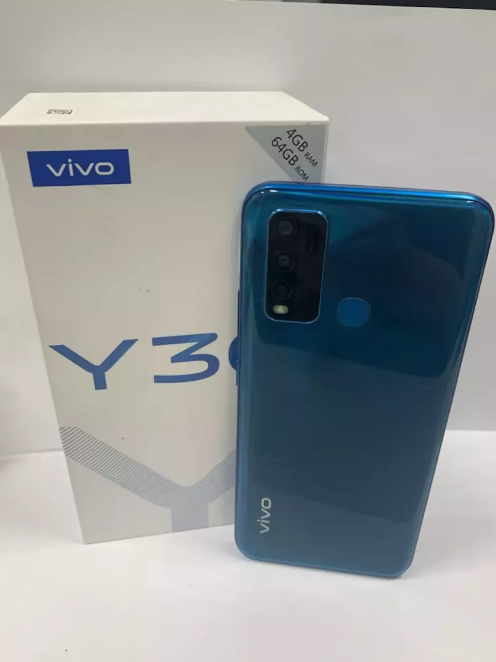 ViVO Y30 б/у купить по низкой цене в Костанае 2112