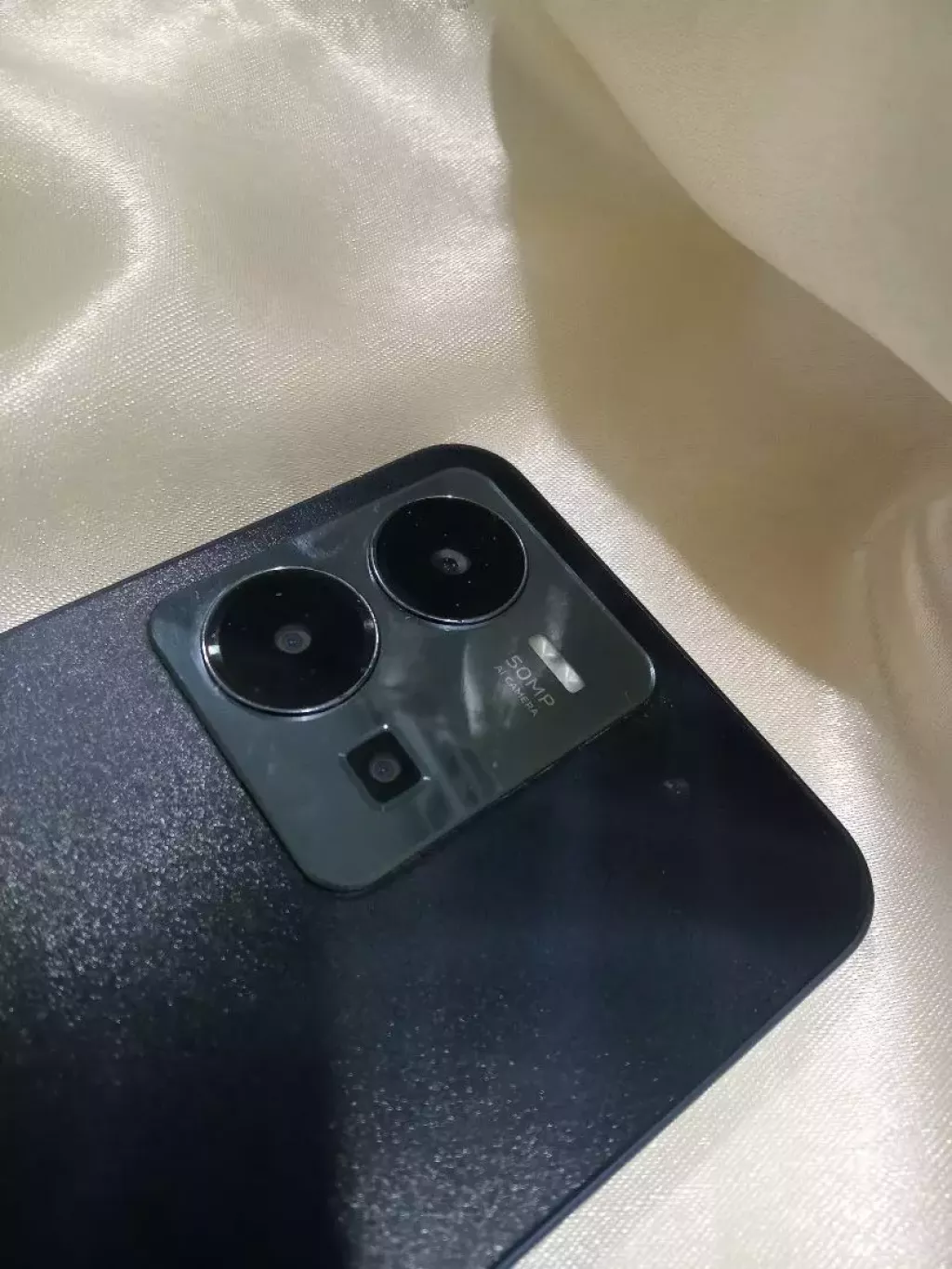 Купить б/у  Vivo Y35-0