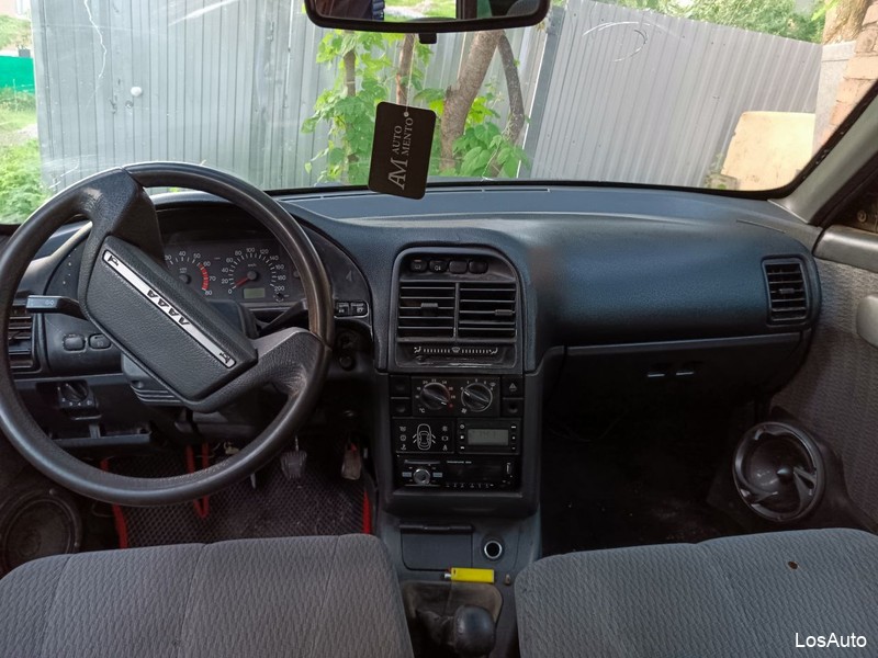 Ваз 2110( LADA)