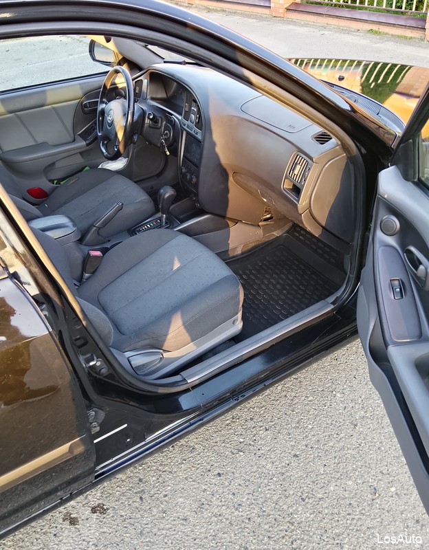 Hyundai Elantra 2.0 AT, 2004, 177000 км