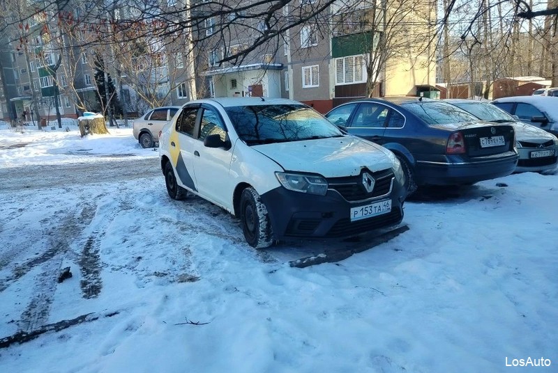 Renault Logan 1.6 MT, 2018, 400 км