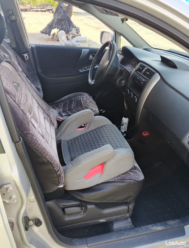 Suzuki 1.6 MT, 2004, 220000 км
