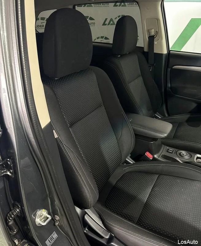 Mitsubishi Outlander 2.0 CVT, 2016, 117814 км