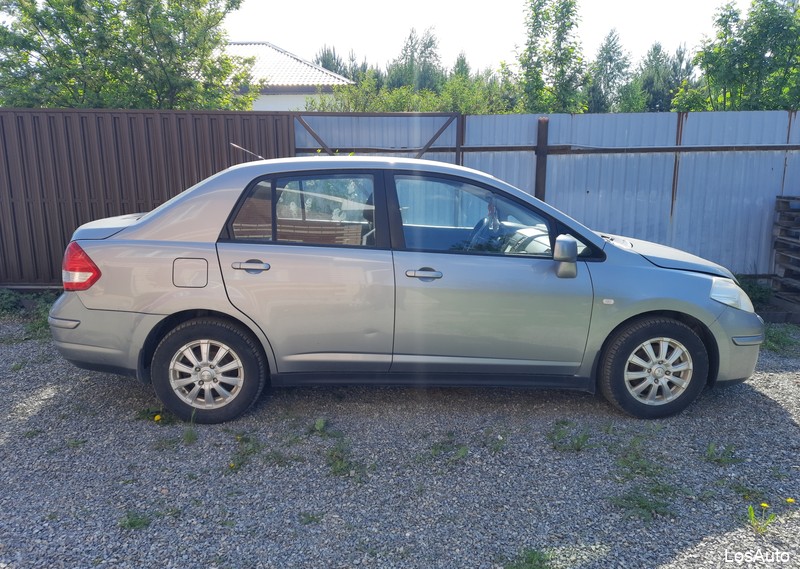 Nissan Tiida 1.6 MT, 2008, 245497 км