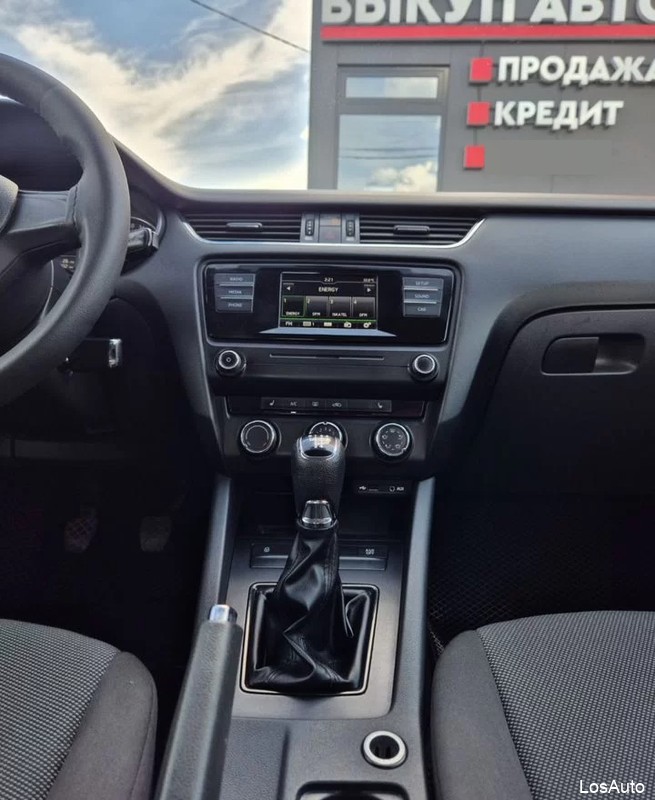 Skoda Octavia 1.6 MT, 2016, 130502 км