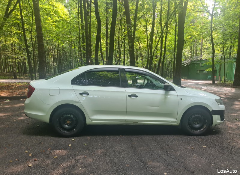 Skoda Rapid 1.6 AT, 2017, 324369 км