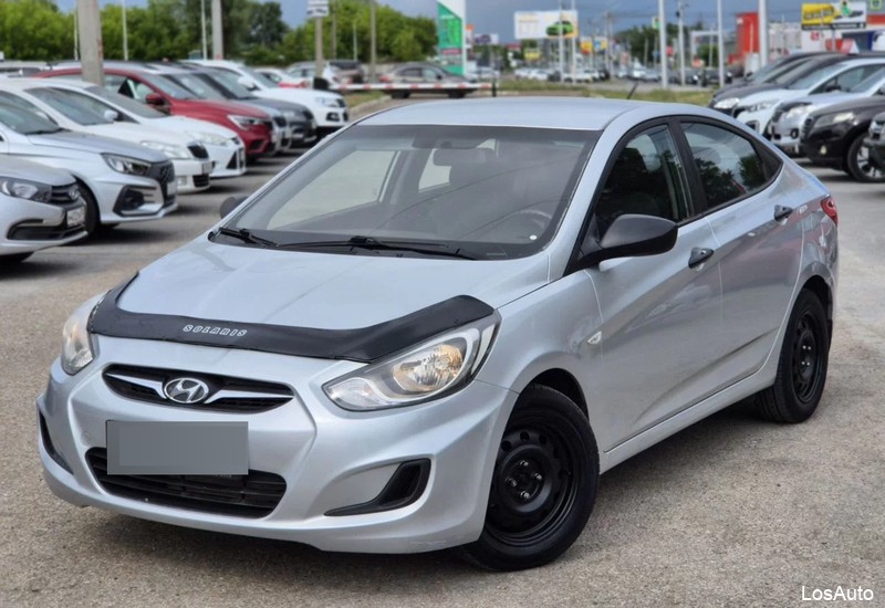 Hyundai Solaris 1.4 AT, 2013, 210999 км