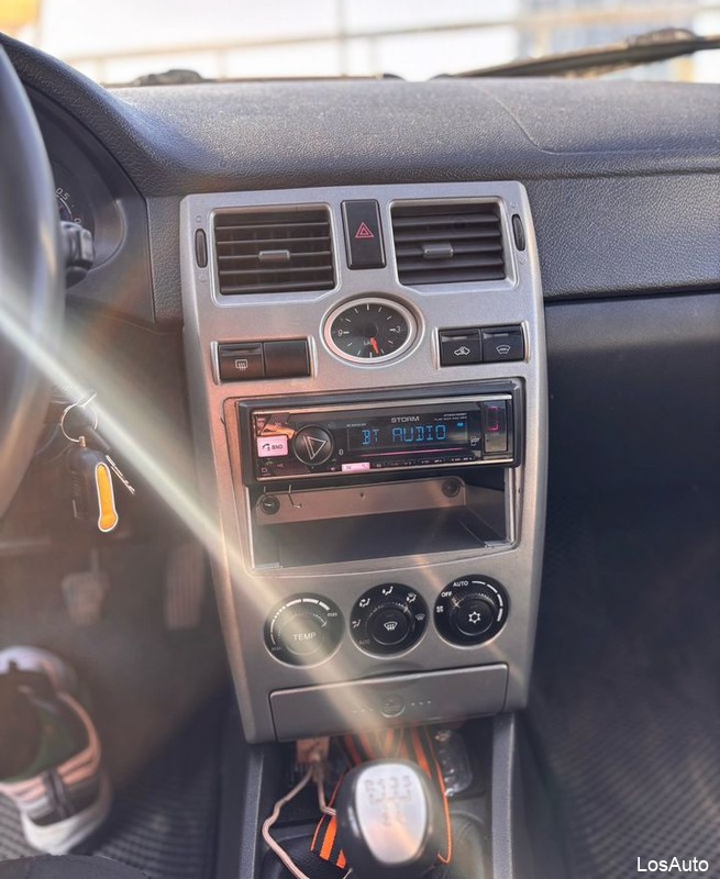 ВАЗ (LADA) Priora 1.6 MT, 2011, 246244 км