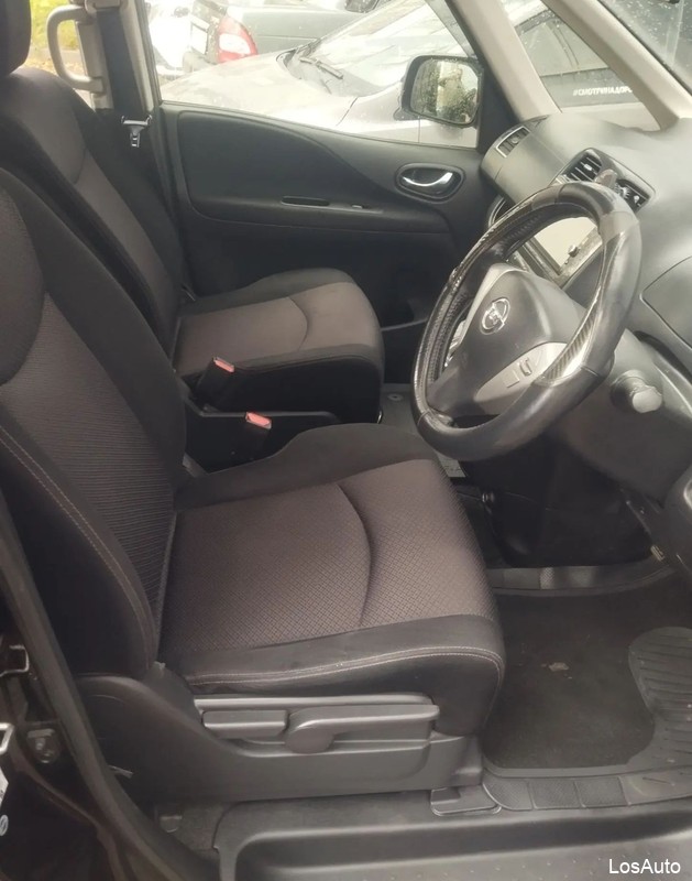 Nissan Serena 2.0 CVT, 2013, 131145 км