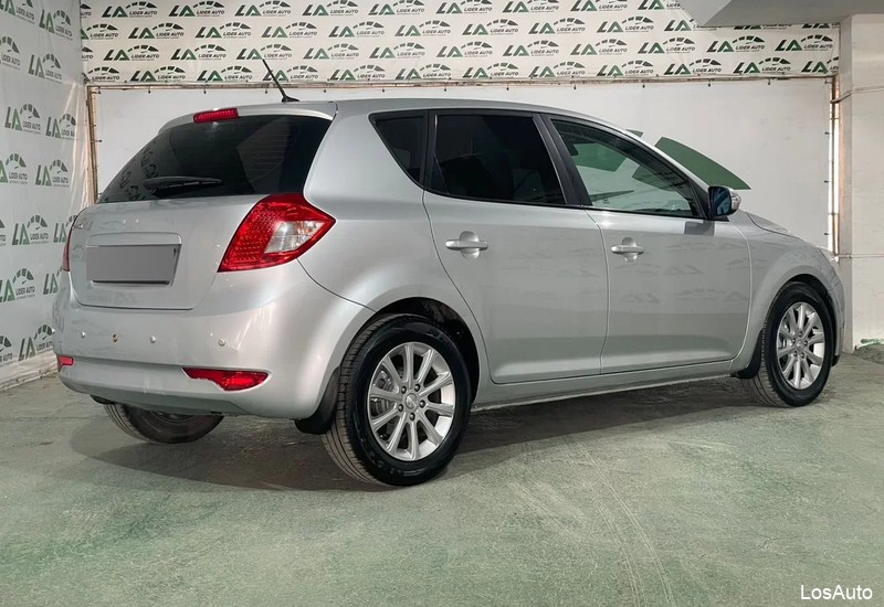 Kia Ceed 1.6 MT, 2010, 138246 км