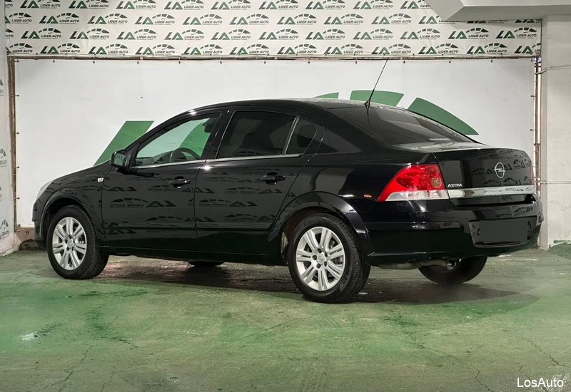 Opel Astra 1.6 MT, 2011, 93129 км