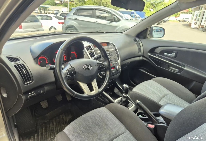 Kia Ceed 1.6 MT, 2012, 225143 км
