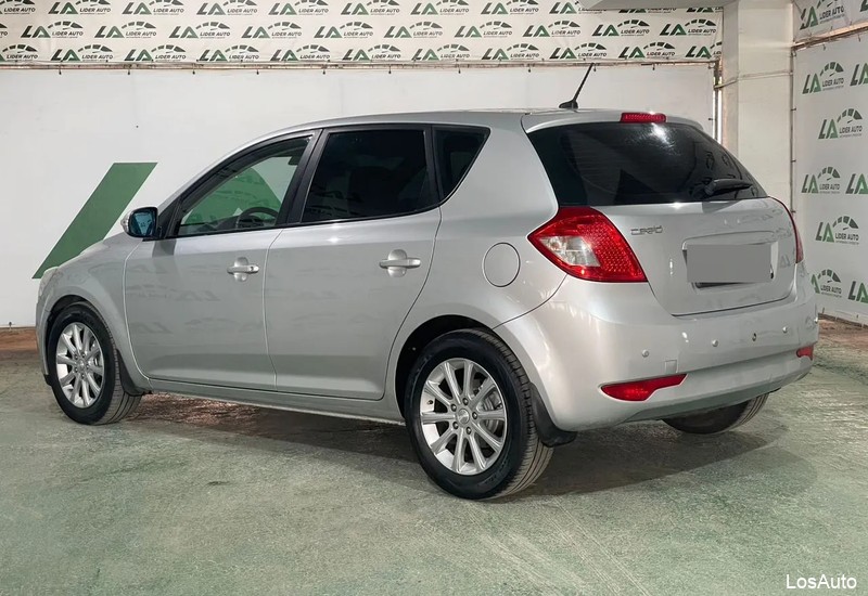 Kia Ceed 1.6 MT, 2010, 138246 км