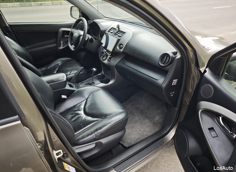 Toyota RAV4 2.0 CVT, 2010, 270000 км