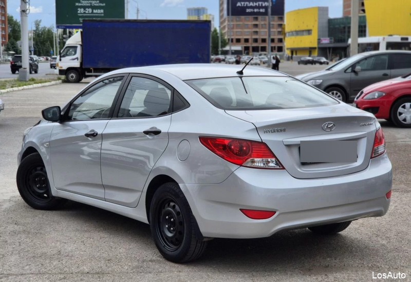 Hyundai Solaris 1.4 AT, 2013, 210999 км