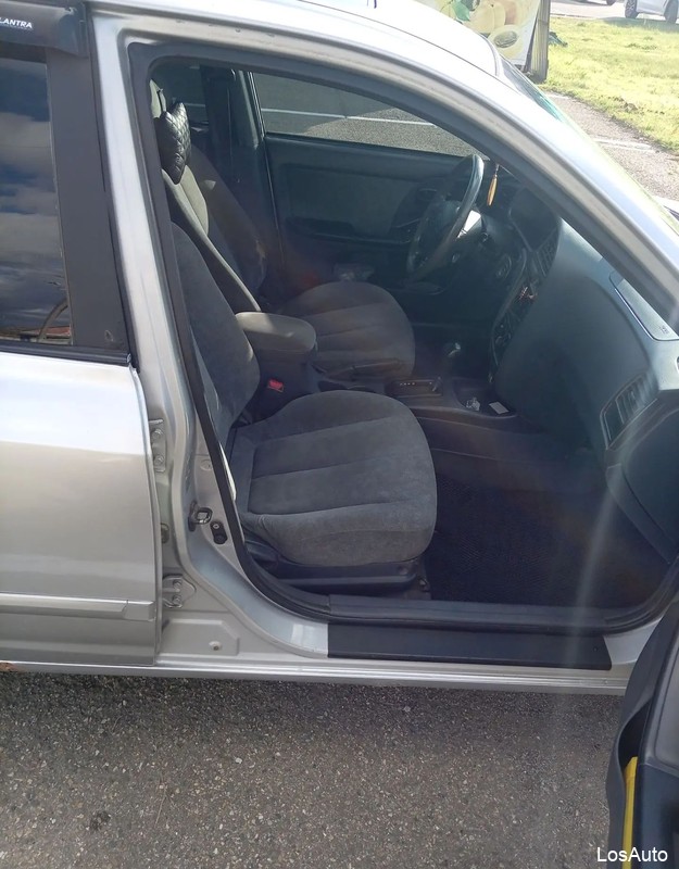 Hyundai Elantra 2.0 AT, 2002, 327550 км