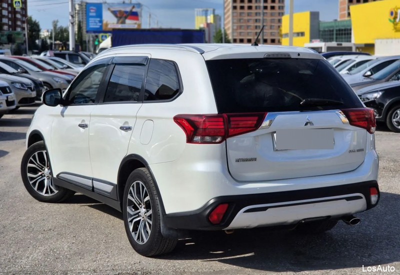 Mitsubishi Outlander 2.4 CVT, 2015, 157008 км