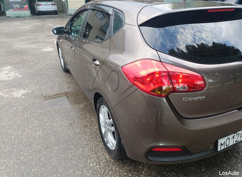 Kia Ceed 1.6 AT, 2015, 285000 км