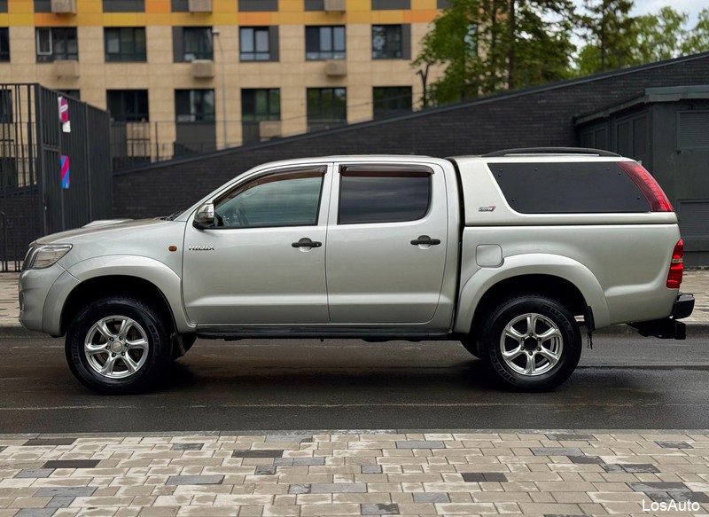 Toyota Hilux 3.0 AT, 2012, 254000 км