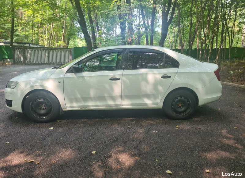 Skoda Rapid 1.6 AT, 2017, 324369 км