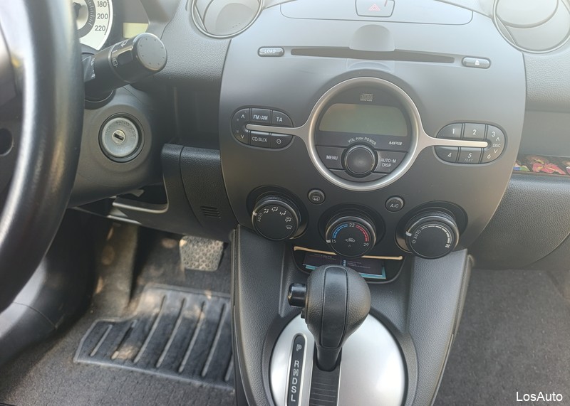 Mazda 2 1.5 AT, 2008, 1240000 км