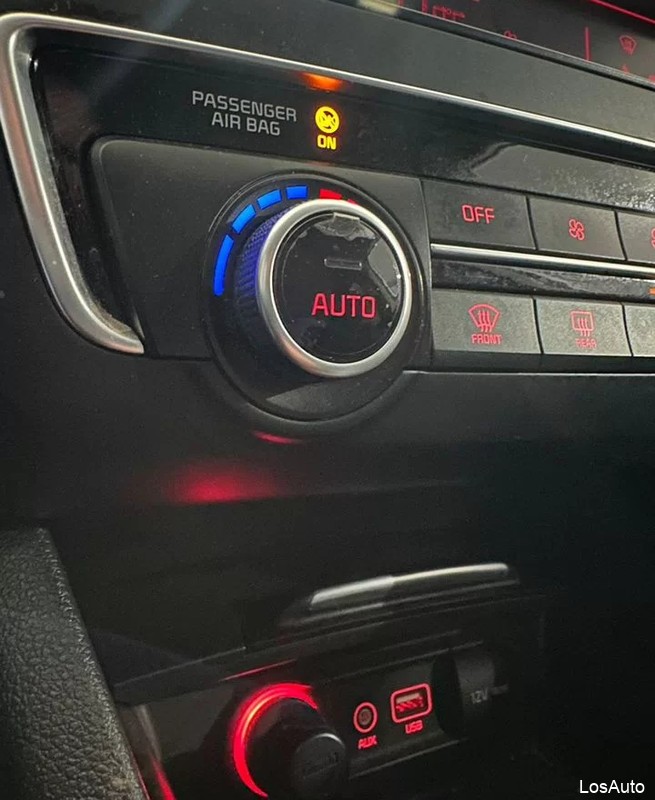Kia Optima 2.0 AT, 2018, 143492 км