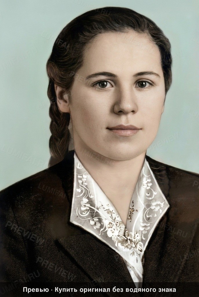 Промт для восстановления винтажного женского портрета начала 20 века