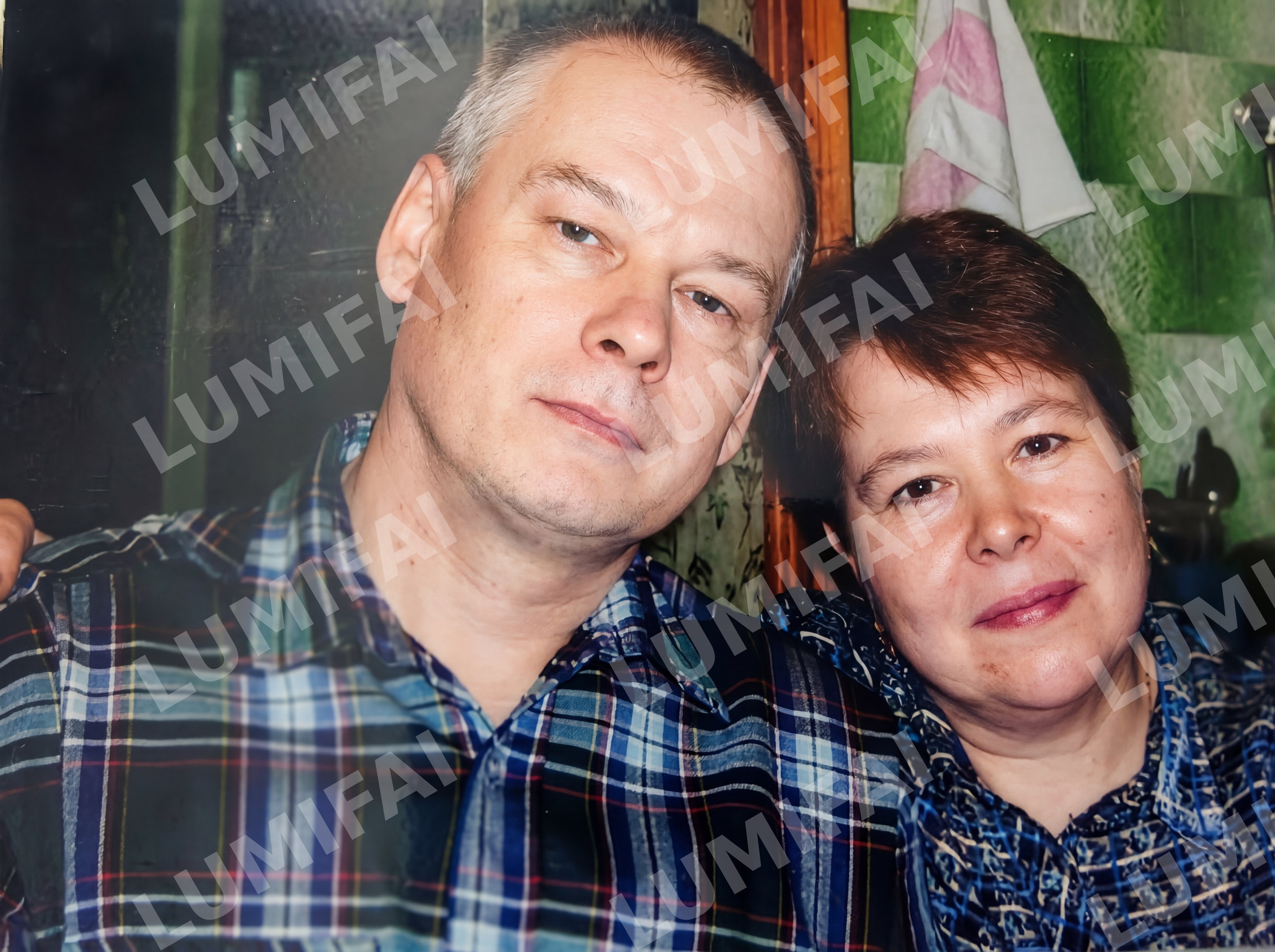 Промт для реставрации и улучшения качества фото пары на фоне стены