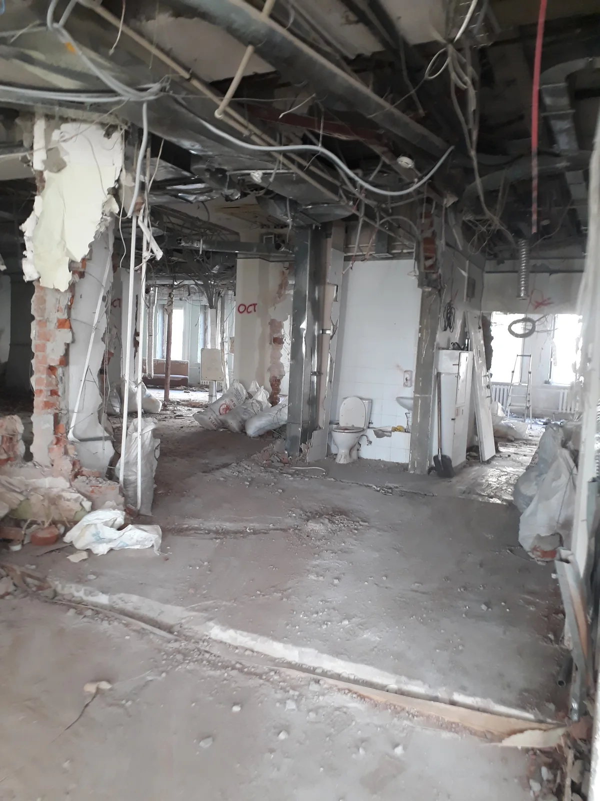 Демонтаж отделки, стен, перегородок из Ангарска по Иркутской области