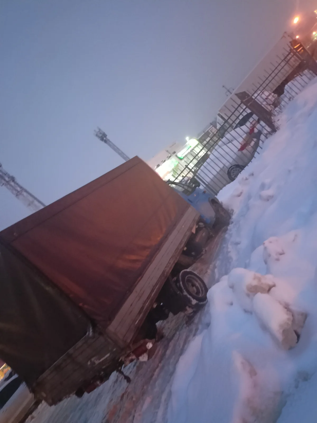 Транспортировка компрессора и генератора по Мариинску, Кузба́ссу