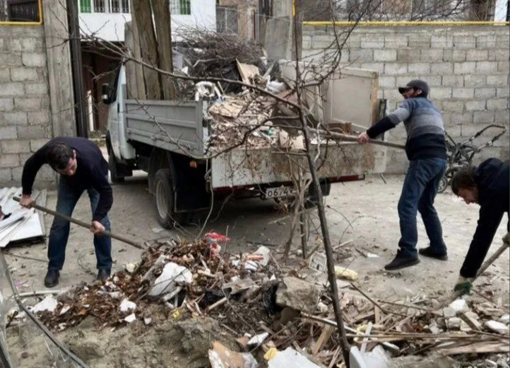 Мусоровоз с подачей по Шлиссельбургу, Ленинградской области